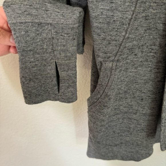 Athleta Pranayama Wrap - Picture 4 of 6